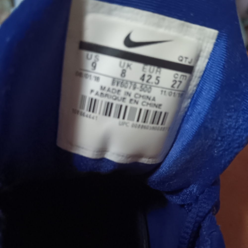 Like new size 9 Vapo max plus nike